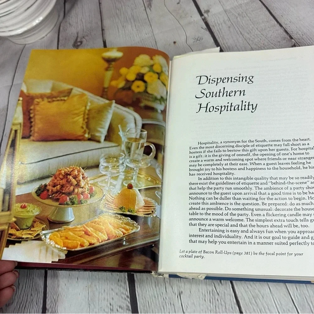 vintags southern living party cookbook 1972 first printing